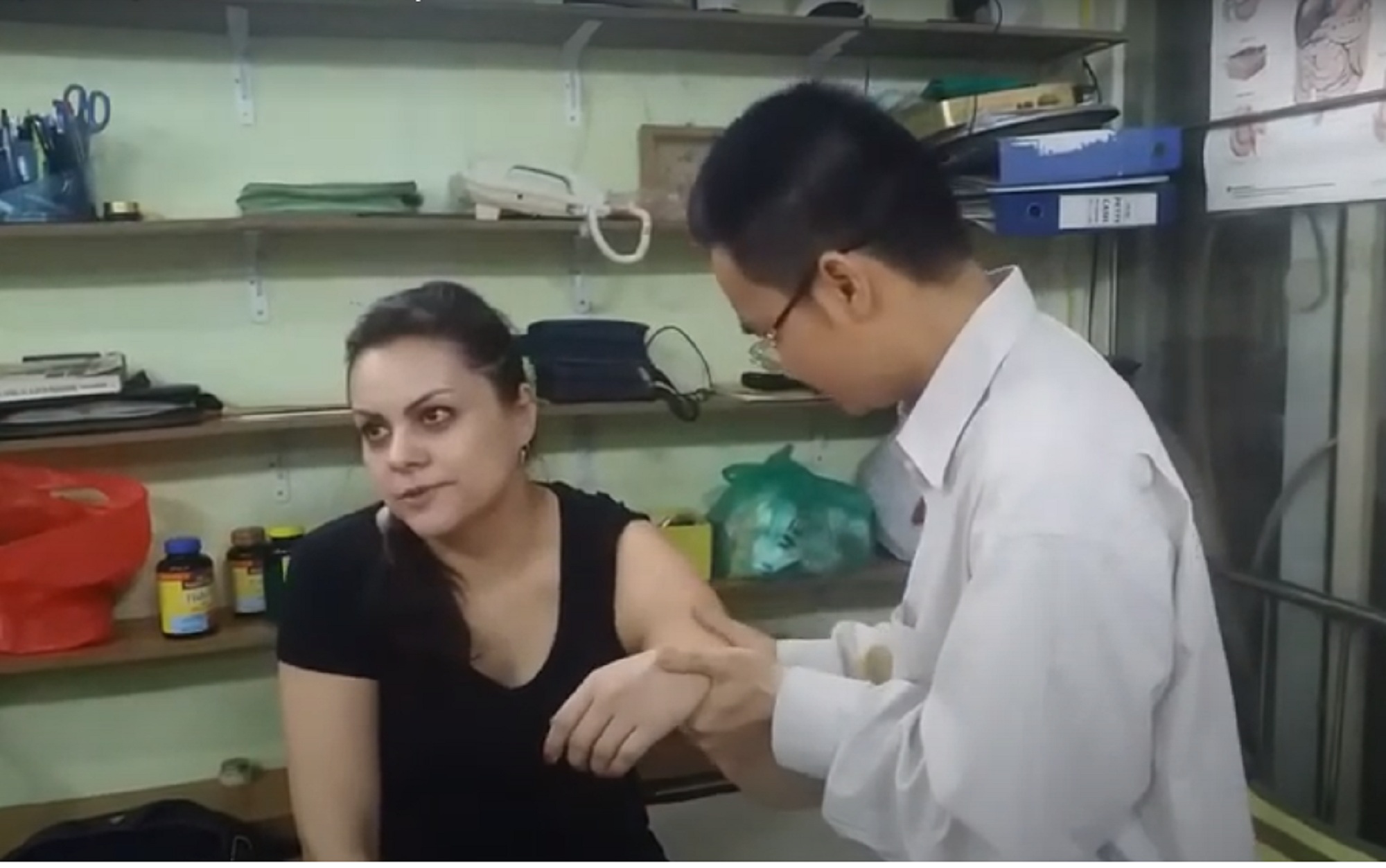 [DAIBIO] Pressure and Acupuncture for Ms. Valerie from United Nation in USA